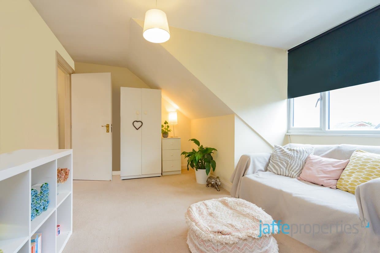 Achilles Road, London, NW6 1EA