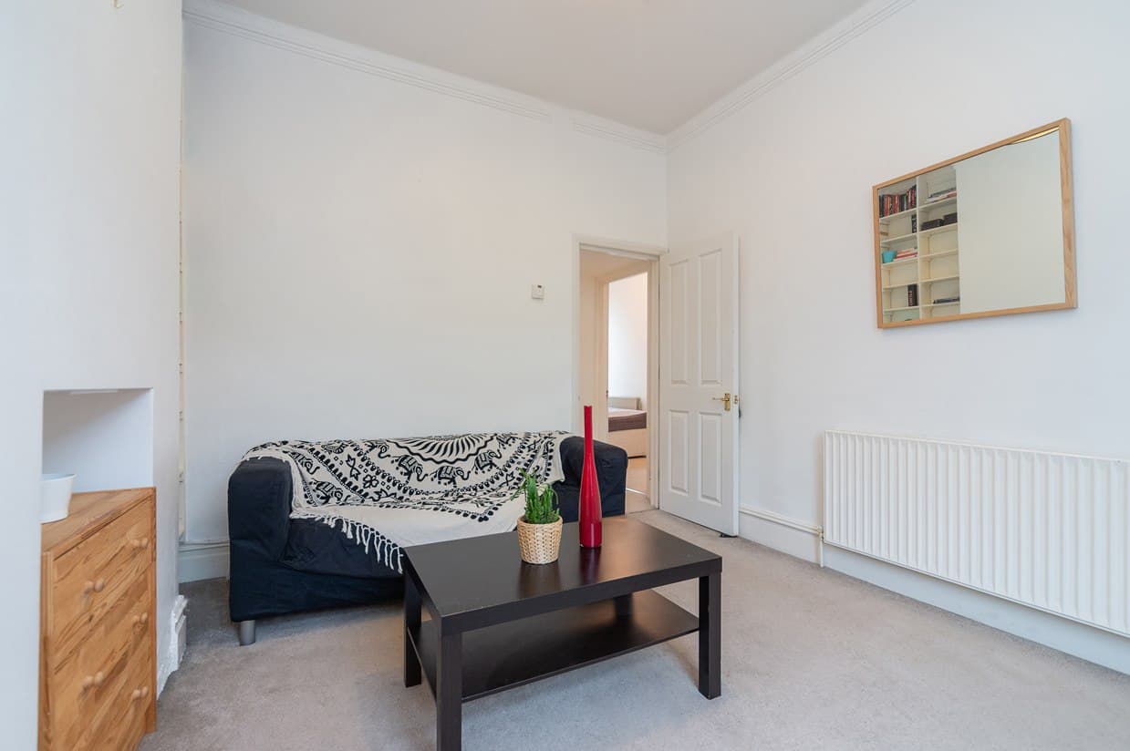 Glengall Road, Kilburn, London, NW6 7EL