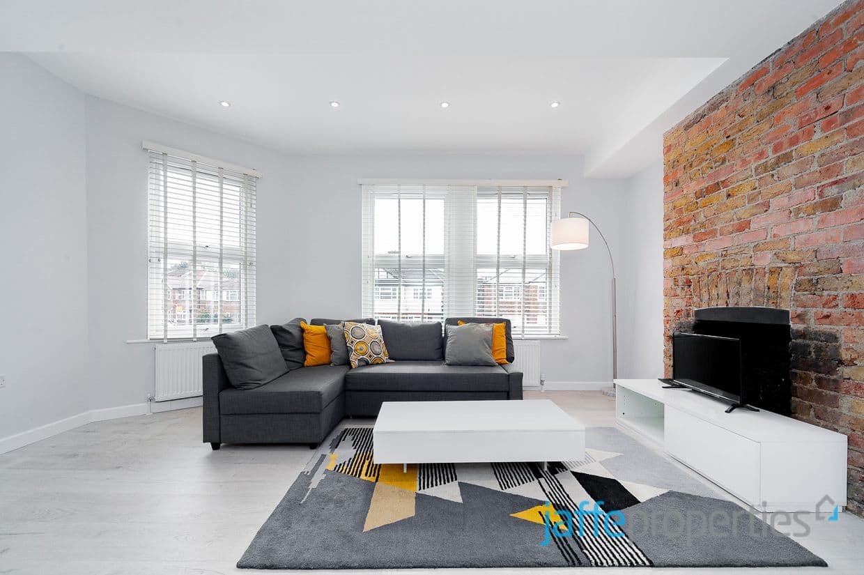 Harlesden Road, London, NW10 2BX