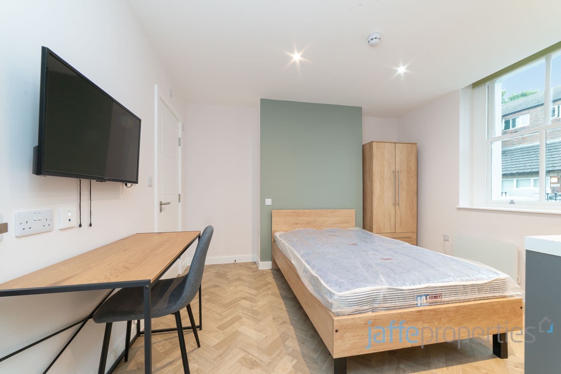 *Students Only*Munden Street, London, W14 0RH